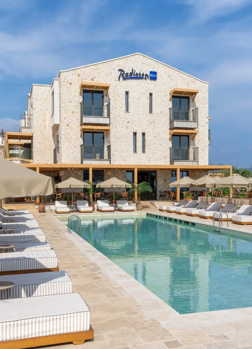 Radisson Blu Hotel logo